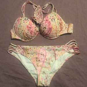 Victoria’s Secret Bikini top 34A bottoms Sm